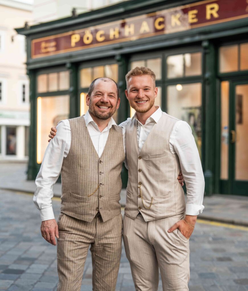 Geschäftsführung Herrenmode Pöchhacker mit Sohn
