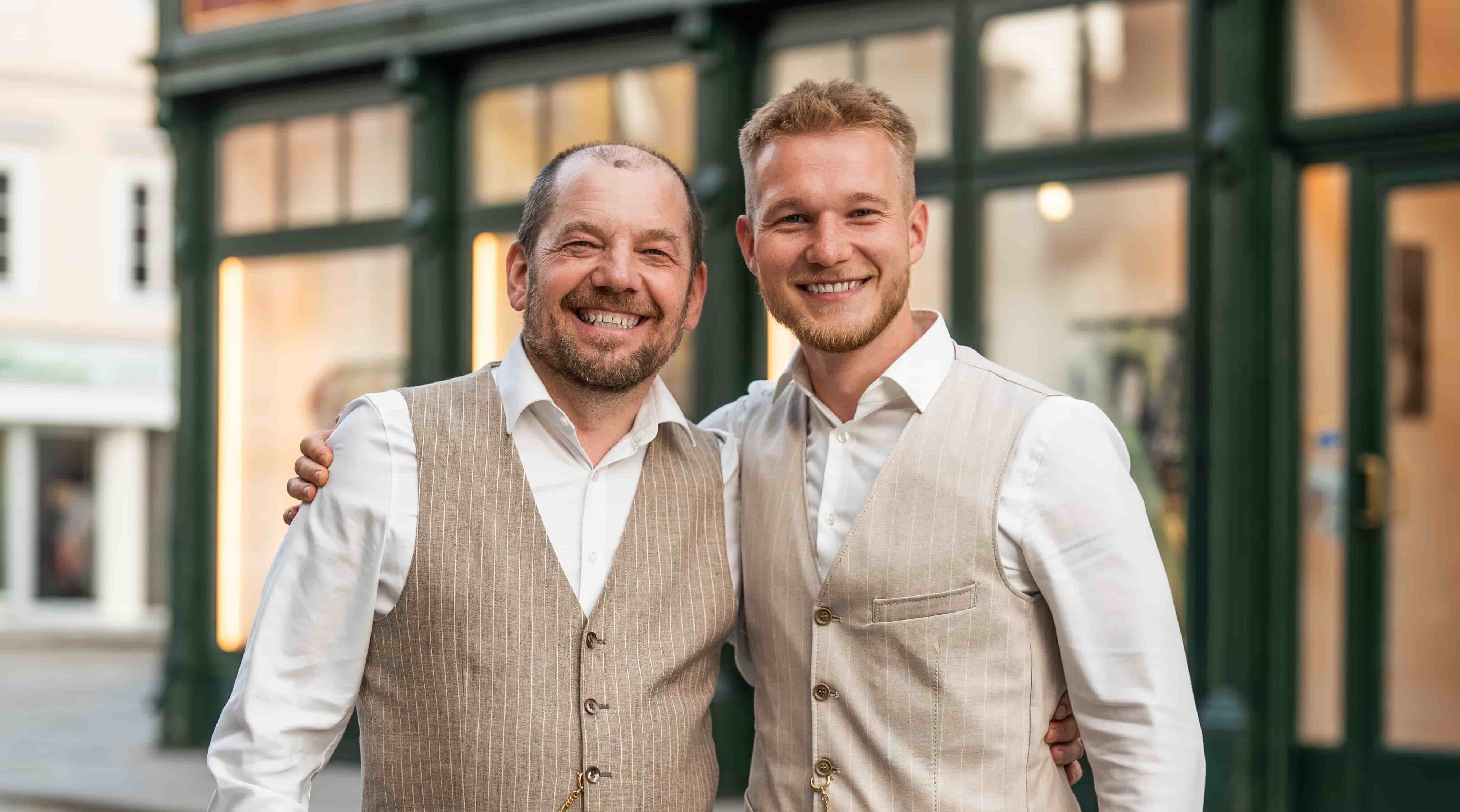 Geschäftsführung Herrenmode Pöchhacker mit Sohn